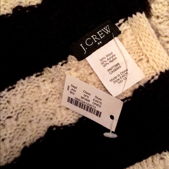 Scarf - Picture 2 of 3